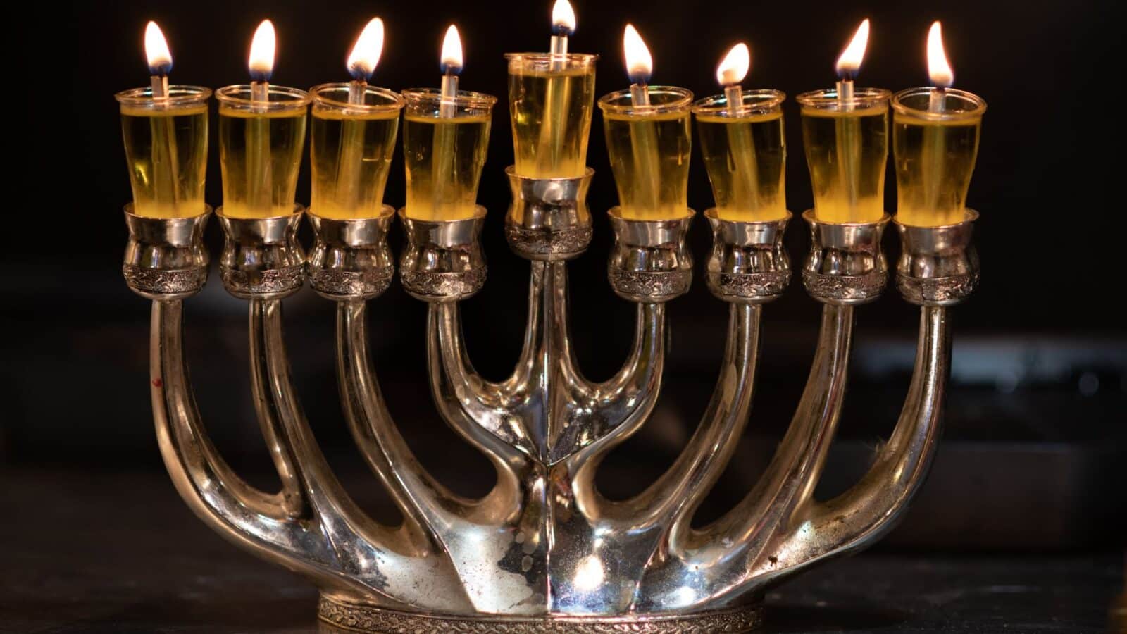 חנוכיות מקוריות